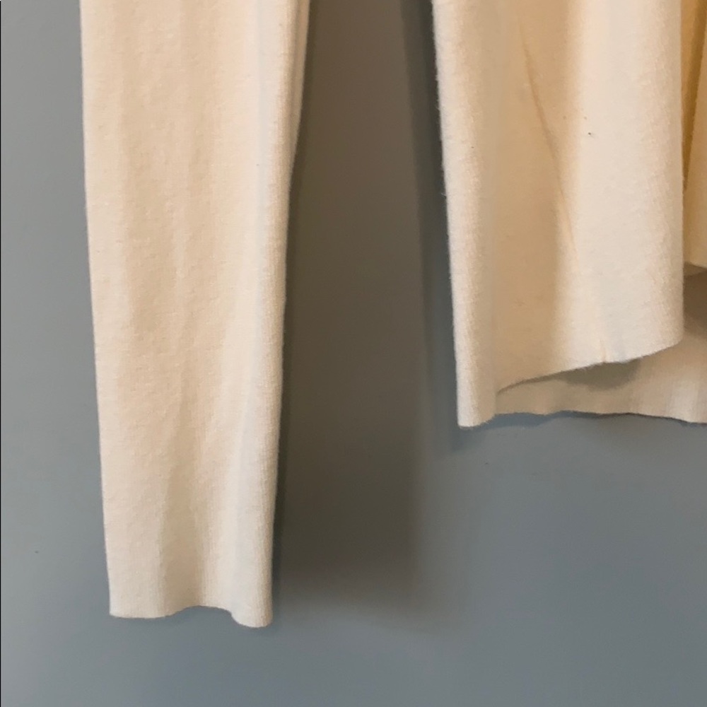 Ann Taylor LOFT Cream White V Neck - Picture 4 of 7